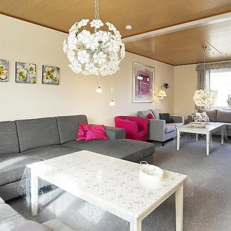 14 Person Holiday In R Sk Bing 펜션 Ærøskøbing
